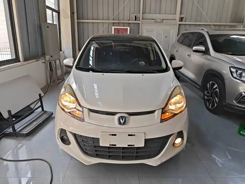 Benben 2014 1.4L IMT Premium Sunroof Model — миниатюра 3