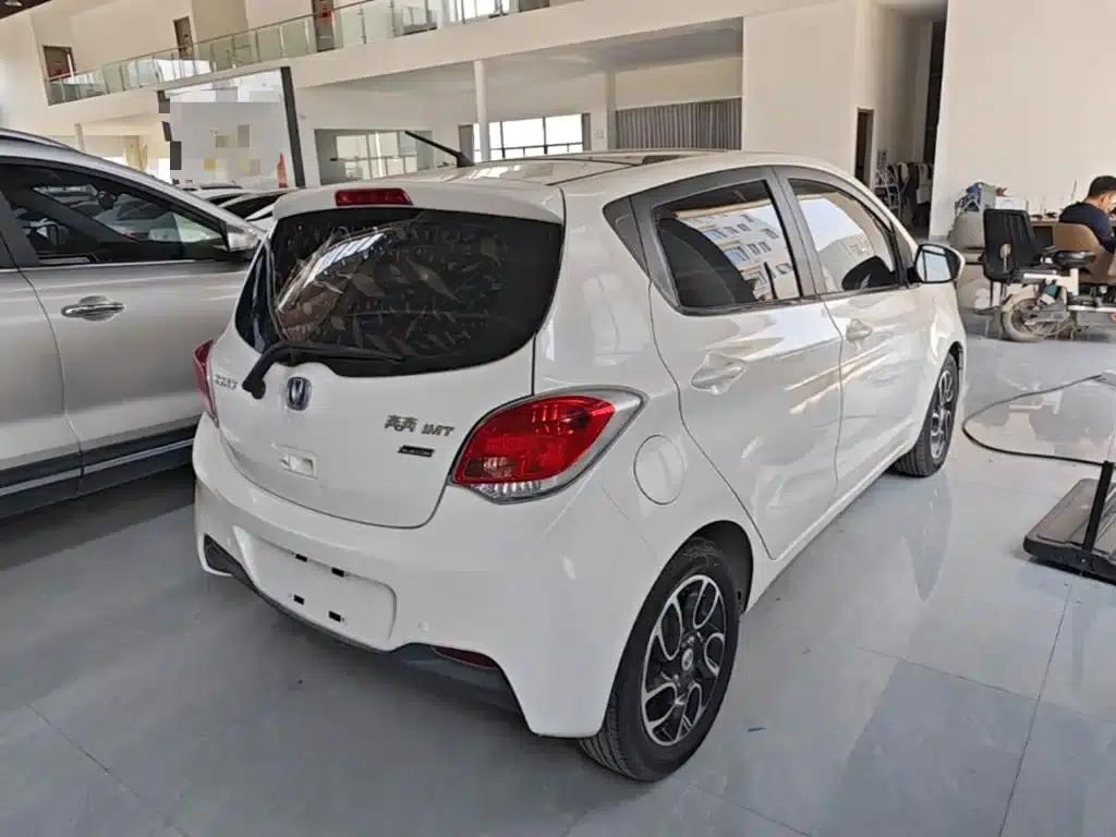 Benben 2014 1.4L IMT Premium Sunroof Model — миниатюра 7