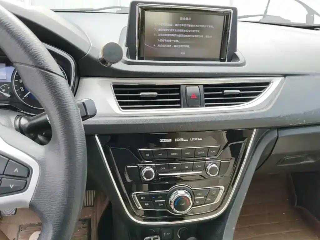 Yuexiang V7 2015 1.6L Manual Enjoyment Edition (National IV Emission Standard) — миниатюра 13