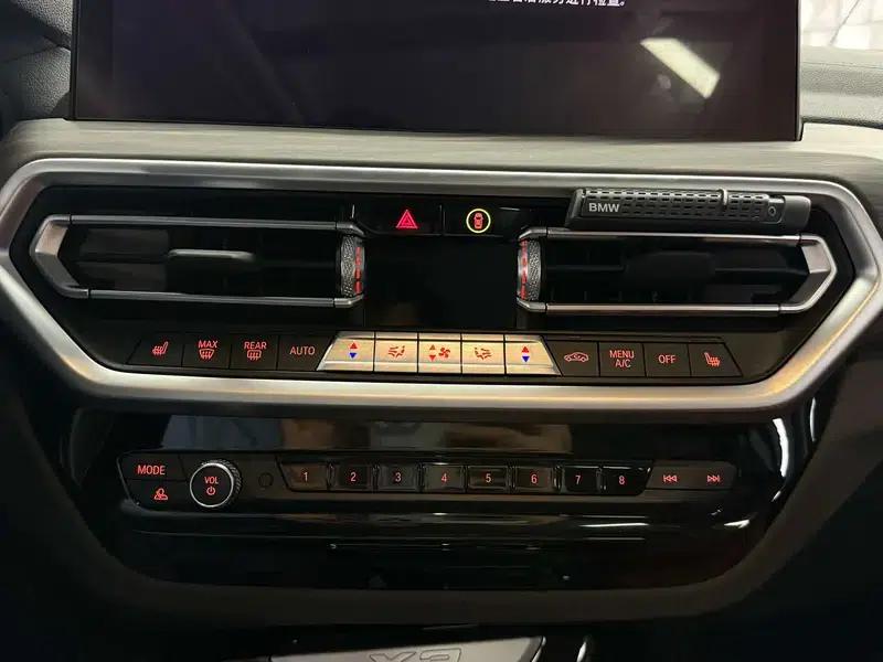 BMW X3 2022 xDrive30i Leading Edition M Sport Package — миниатюра 12
