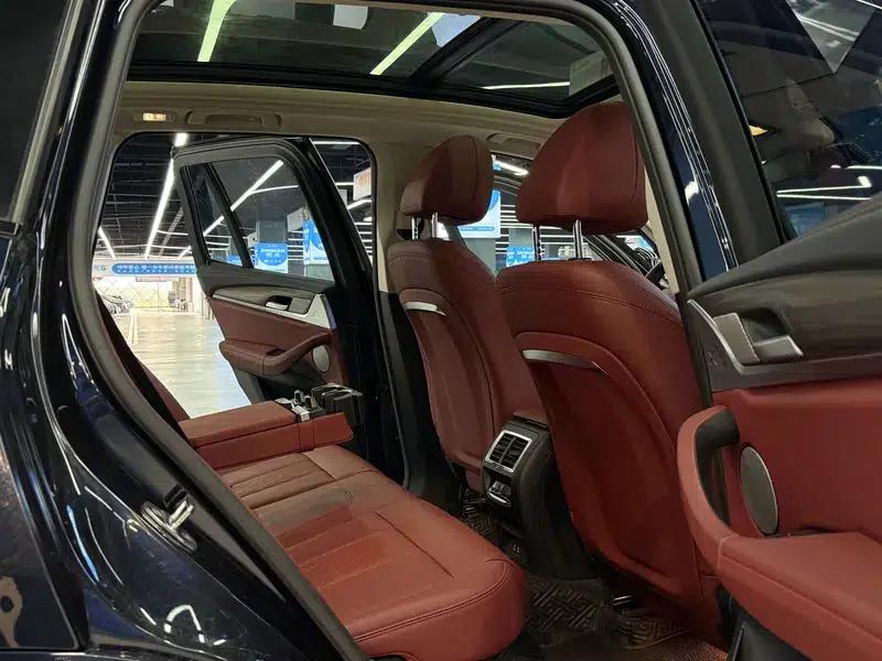 BMW X3 2022 xDrive30i Leading Edition M Sport Package — миниатюра 28