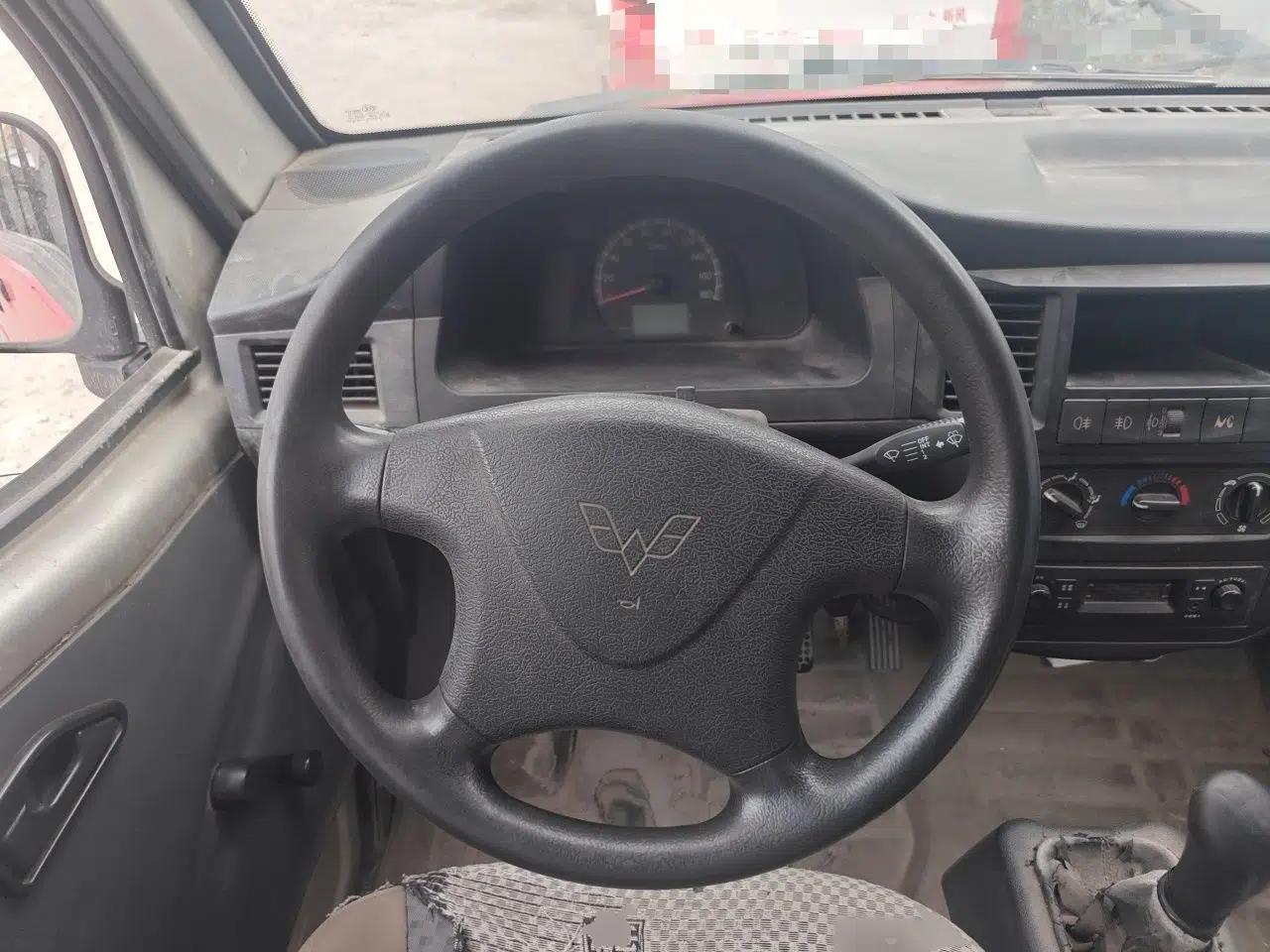 Wuling Zhiguang 2015 1.2L Practical LS-I Model — миниатюра 10