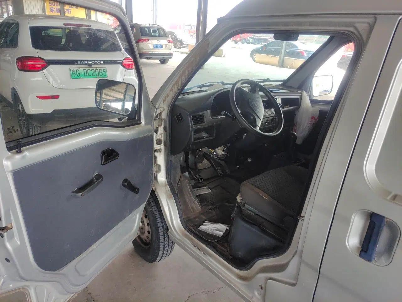 Wuling Zhiguang 2020 1.2L Van Utility Model China VI Emission Standard 2 Seats LSI — миниатюра 16