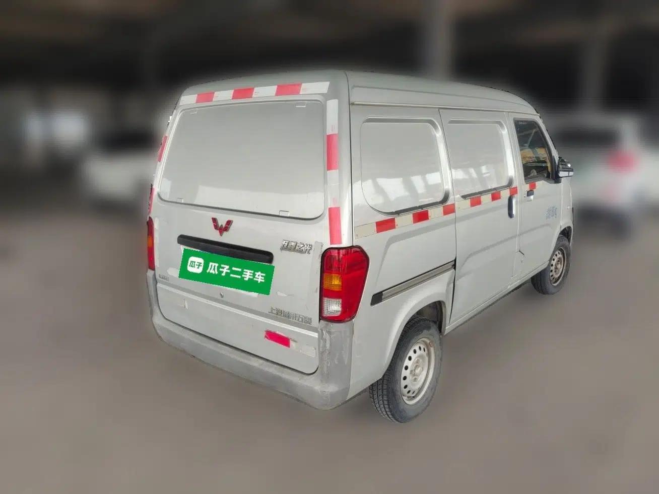 Wuling Zhiguang 2020 1.2L Van Utility Model China VI Emission Standard 2 Seats LSI — миниатюра 6