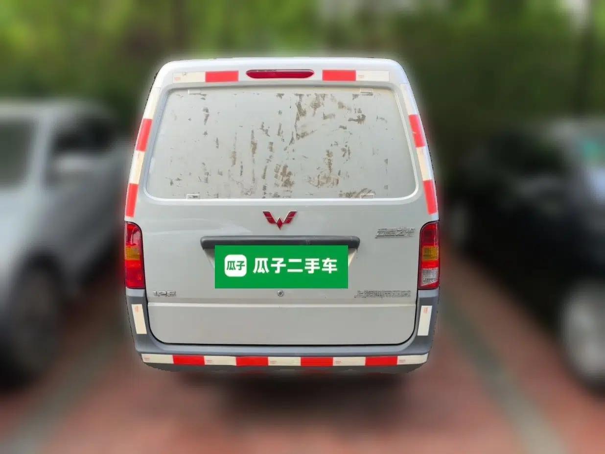 Wuling Zhiguang 2020 1.2L Van Utility Model China VI Emission Standard 2 Seats LSI — миниатюра 5