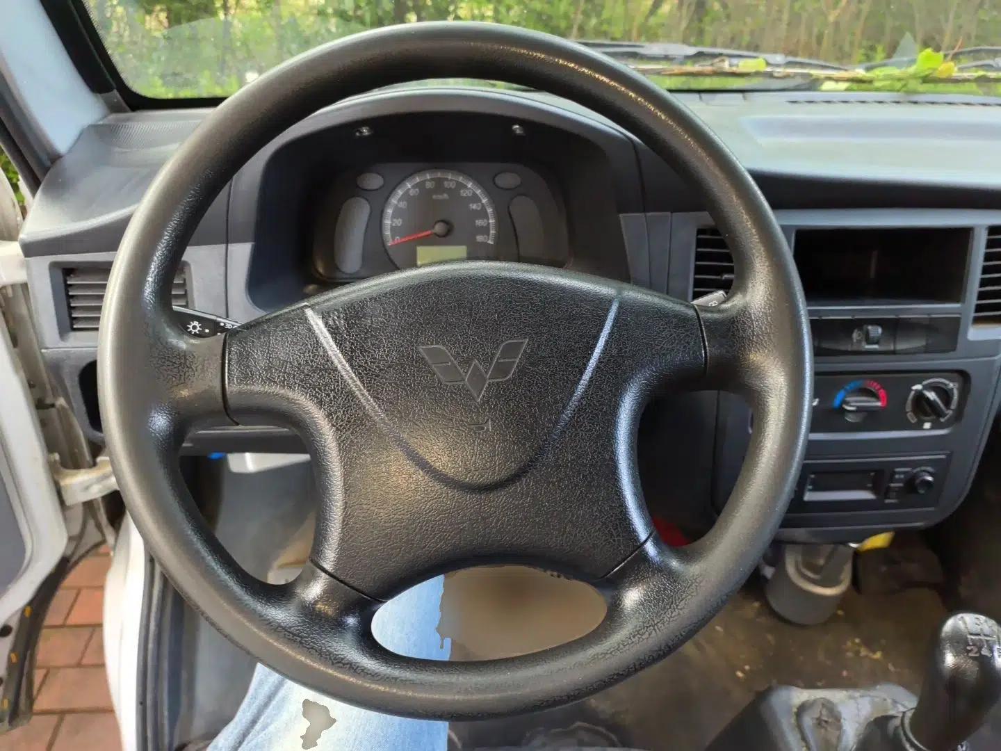 Wuling Zhiguang 2020 1.2L Van Utility Model China VI Emission Standard 2 Seats LSI — миниатюра 10