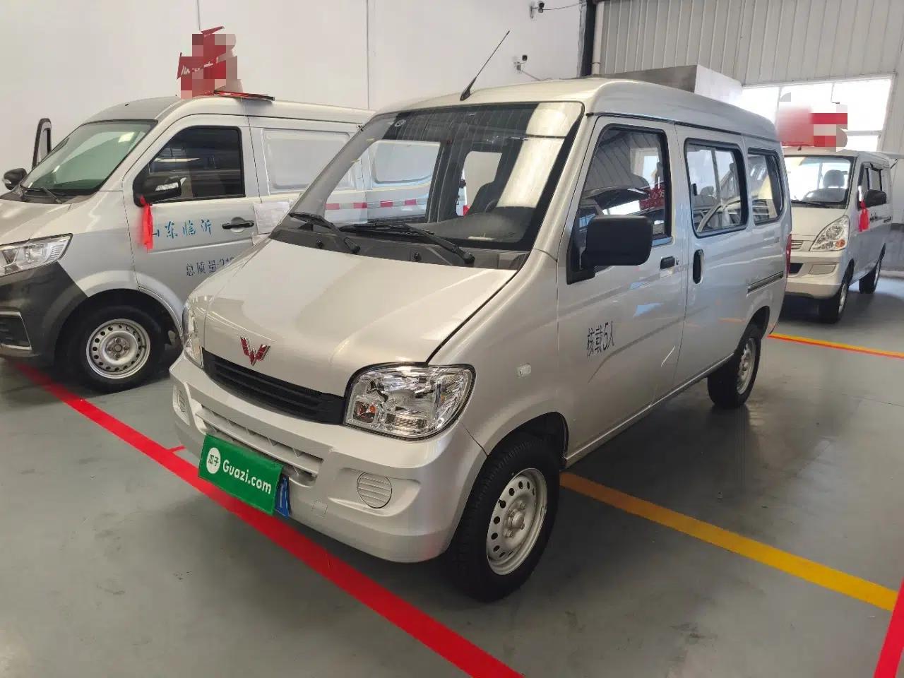 Wuling Zhiguang 2023 1.5L Practical Version 5/7 Seats — миниатюра 1