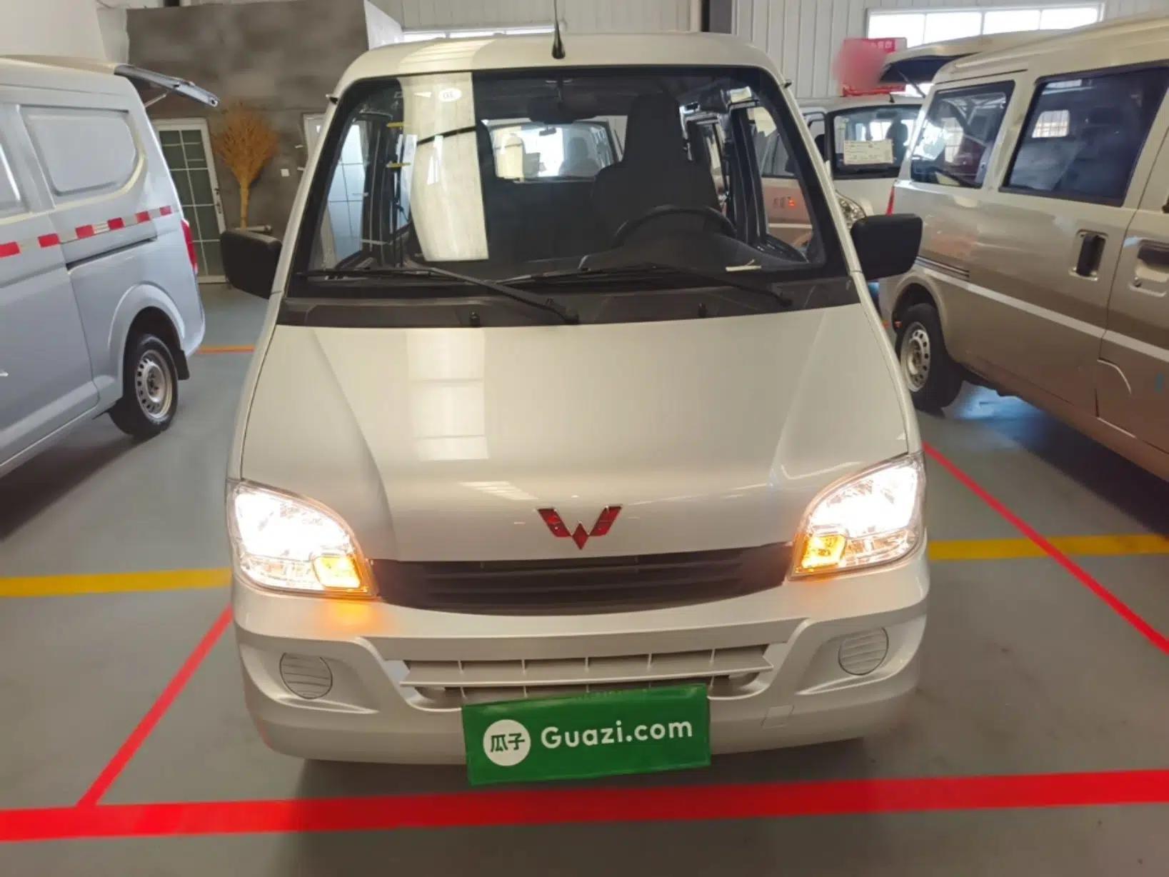 Wuling Zhiguang 2023 1.5L Practical Version 5/7 Seats — миниатюра 2