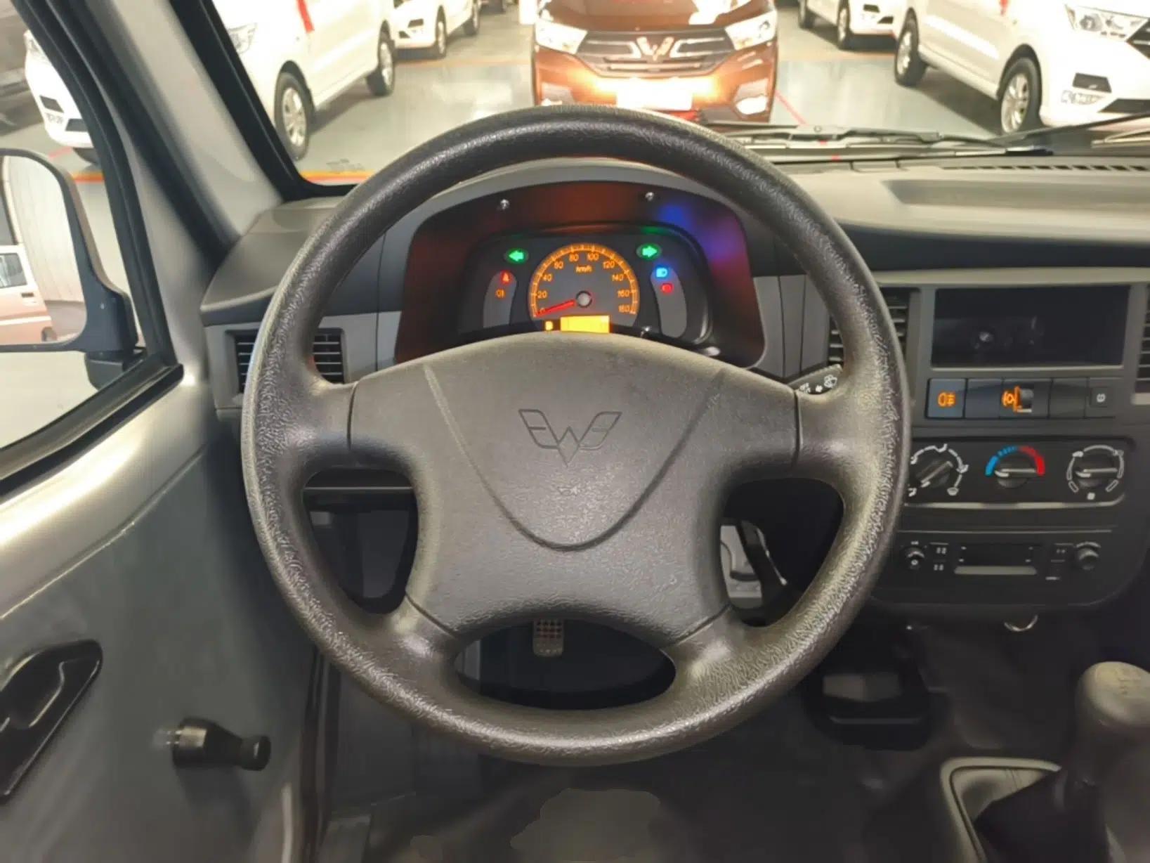 Wuling Zhiguang 2023 1.5L Practical Version 5/7 Seats — миниатюра 18