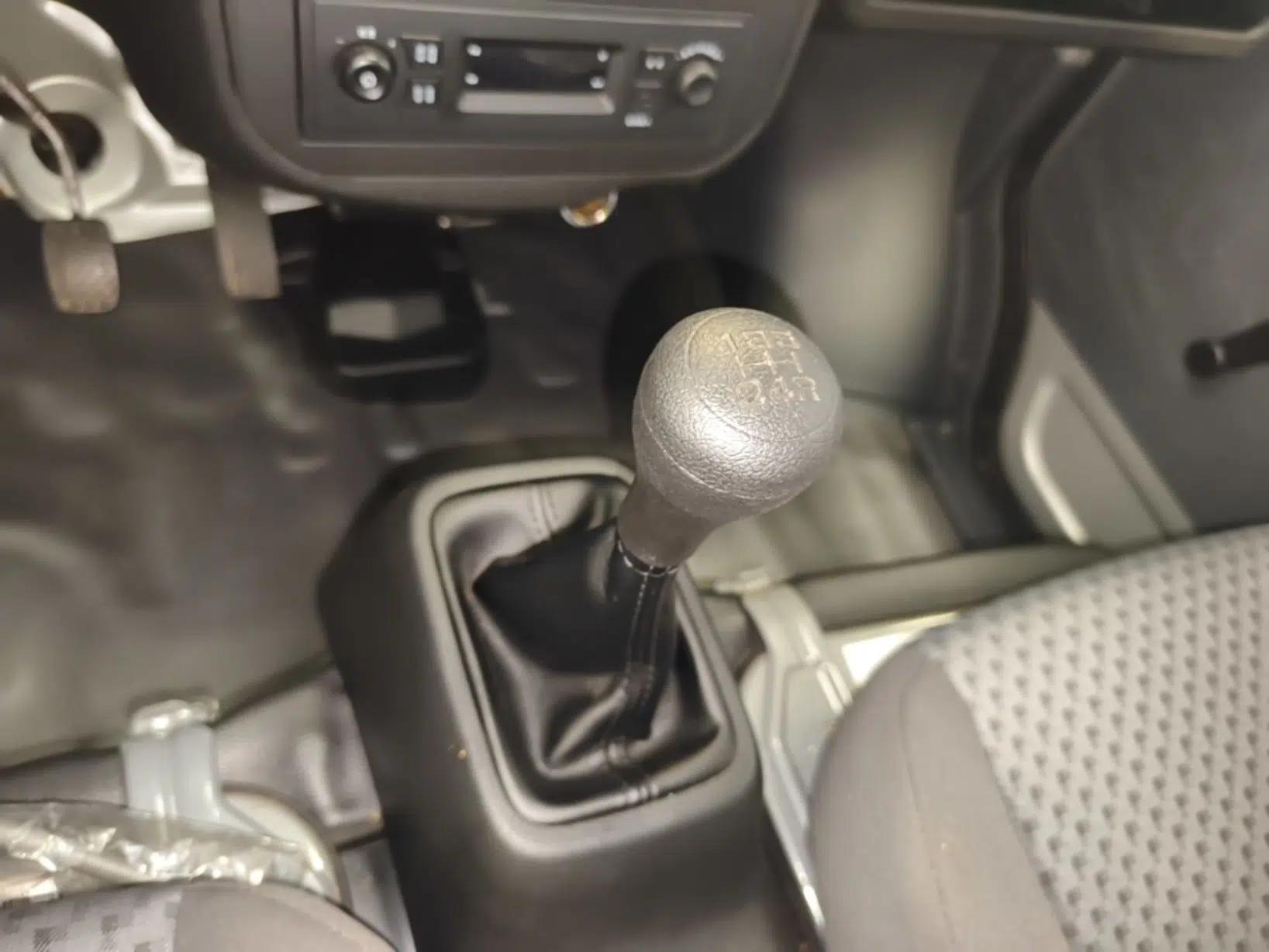 Wuling Zhiguang 2023 1.5L Practical Version 5/7 Seats — миниатюра 21