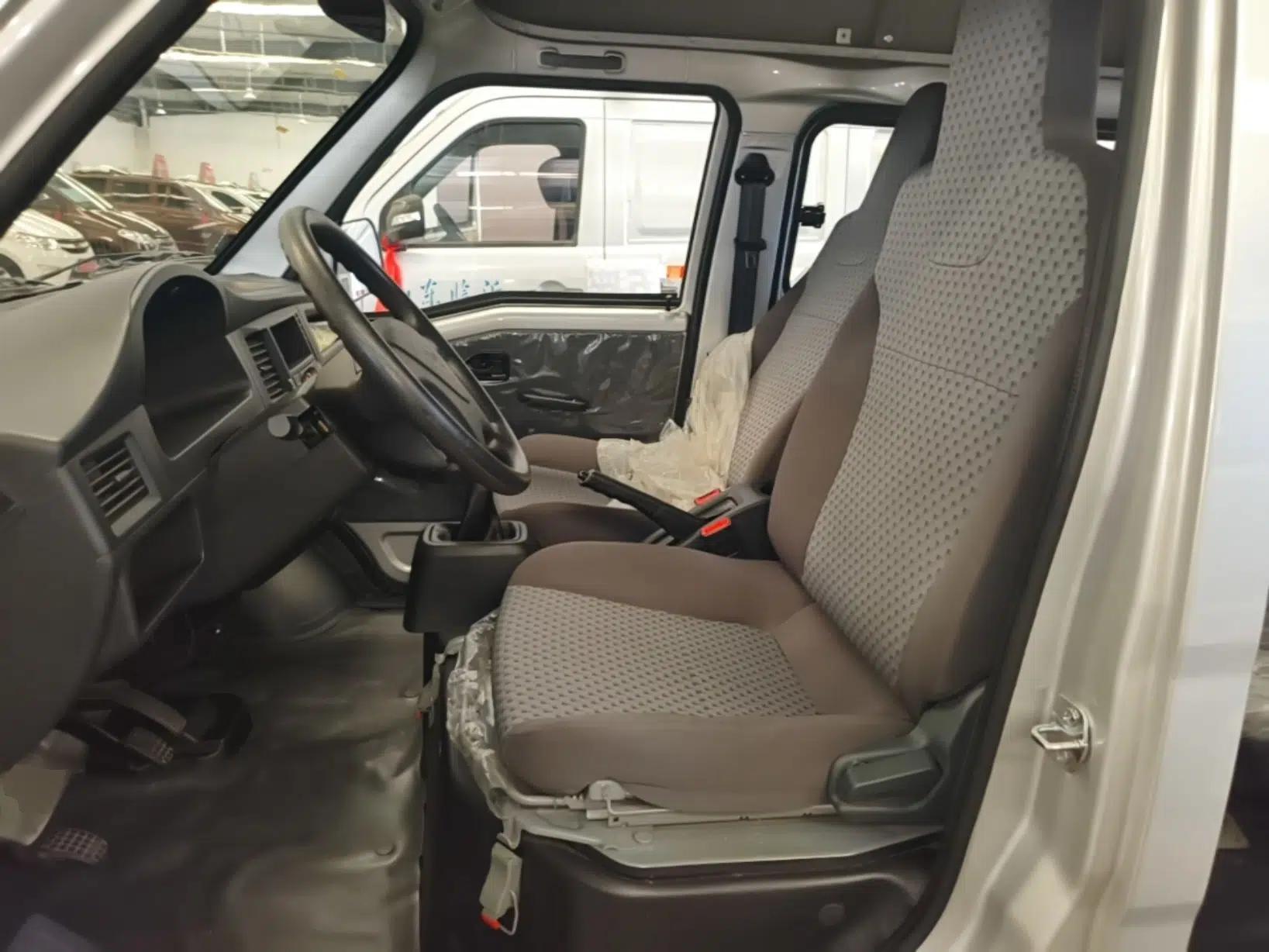 Wuling Zhiguang 2023 1.5L Practical Version 5/7 Seats — миниатюра 22