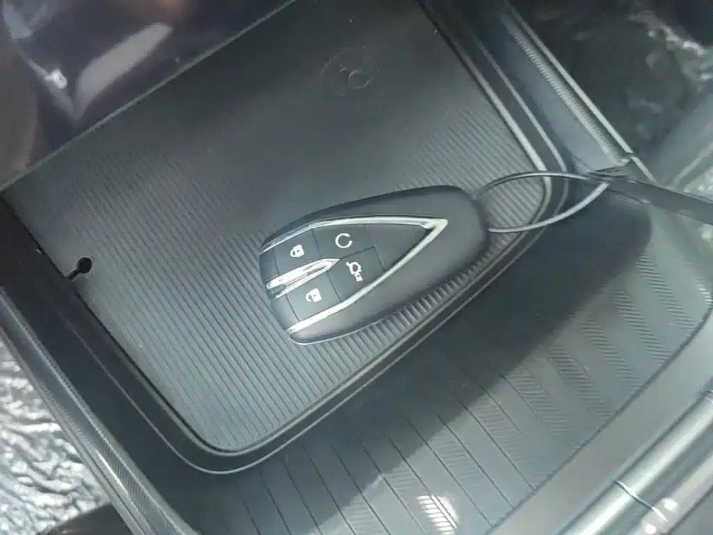 Changan Eado PHEV 2025 Smart Blue Whale 145KM High-Performance Edition — миниатюра 9