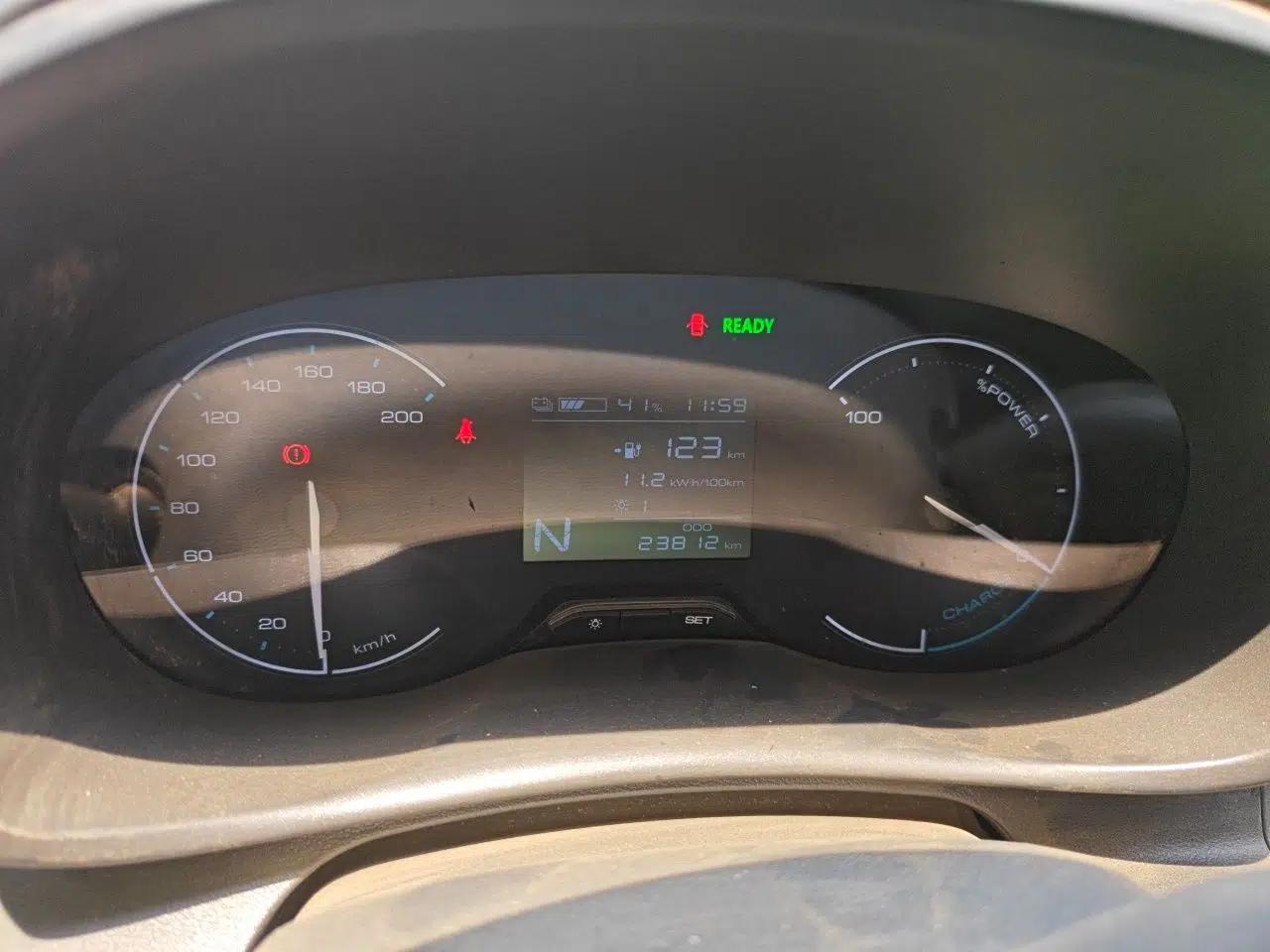 Wuling Hongguang New Energy 2024 All-Electric Model 300KM Standard Version — миниатюра 11