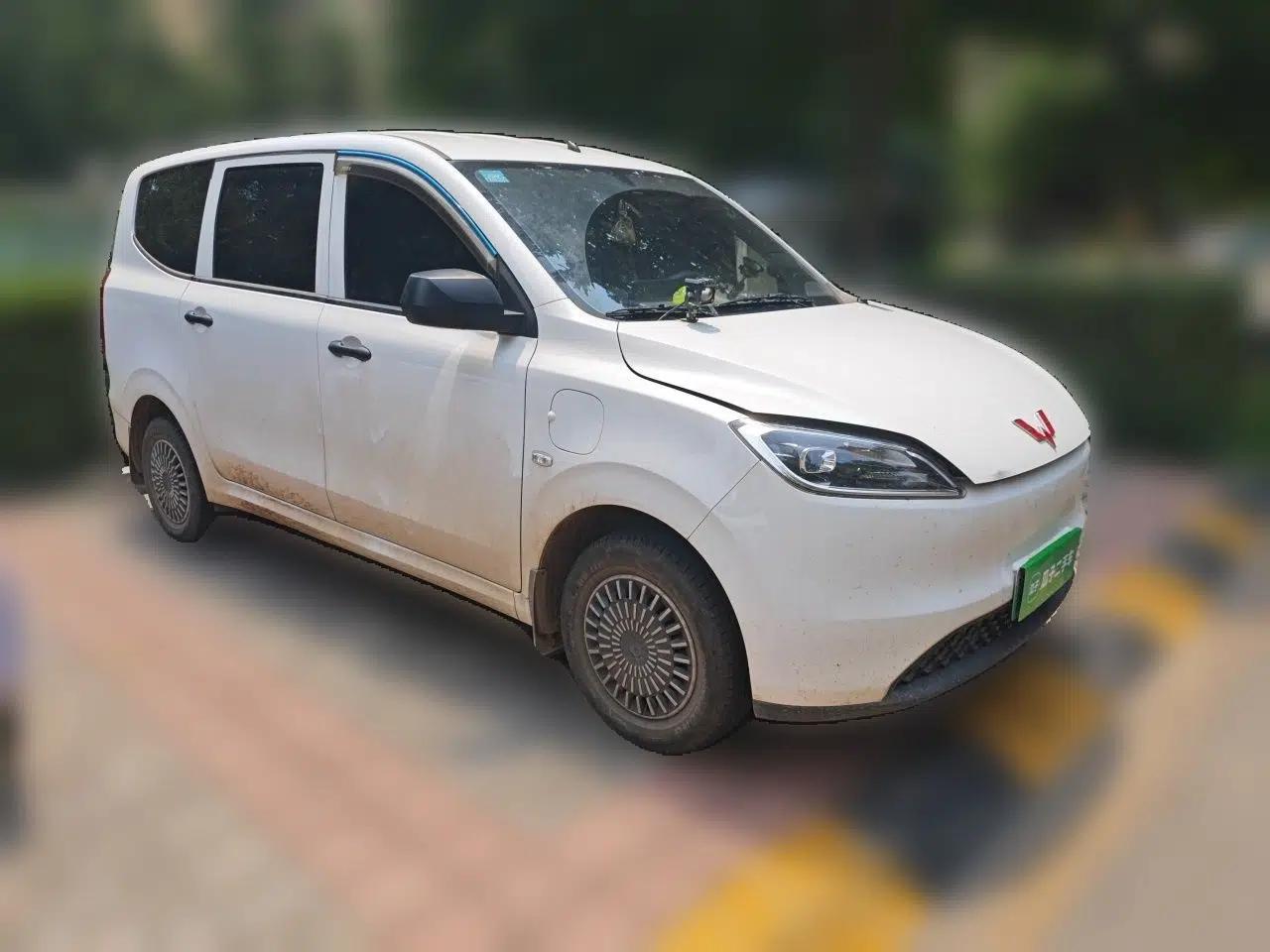 Wuling Hongguang New Energy 2024 All-Electric Model 300KM Standard Version — миниатюра 3