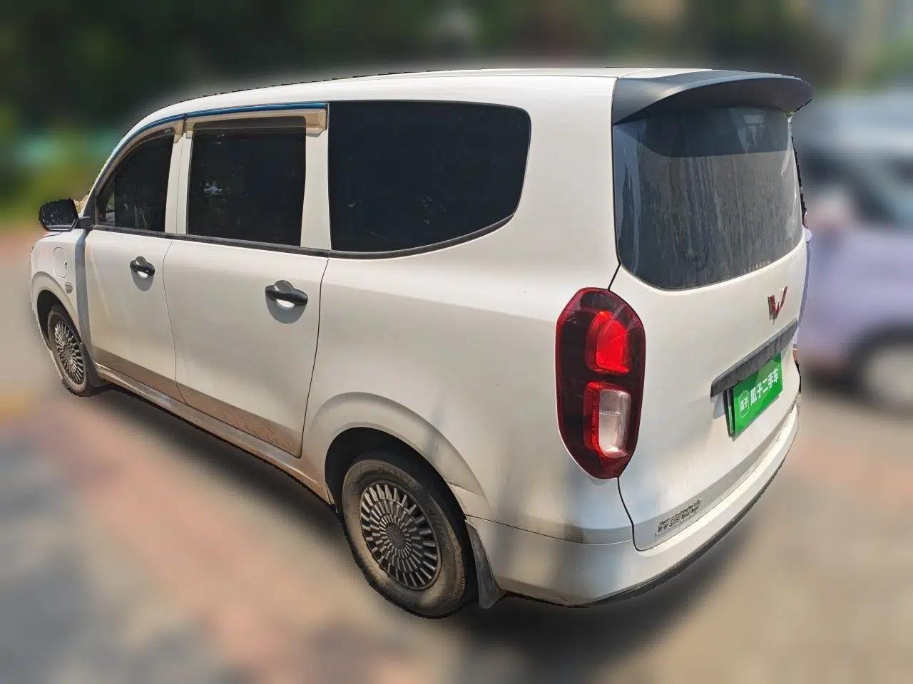 Wuling Hongguang New Energy 2024 All-Electric Model 300KM Standard Version — миниатюра 4