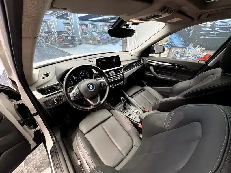 BMW X1 2020 sDrive25Li Leading Edition — миниатюра 8