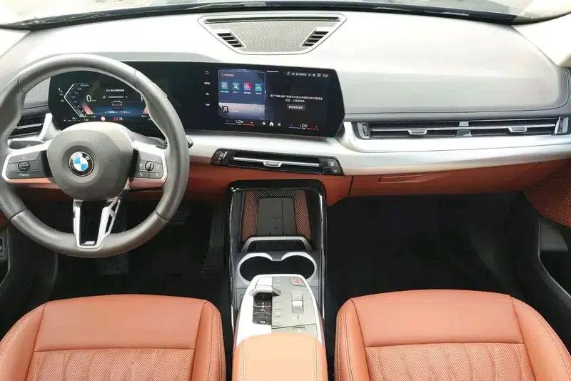 BMW X1 2025 sDrive25Li M Sport Package — миниатюра 8