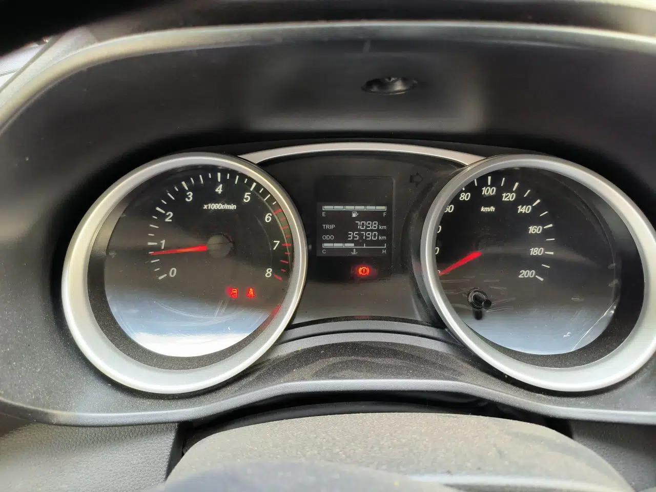 Wuling Hongguang S3 2019 1.5L Manual Standard Version China VI Standard — миниатюра 11