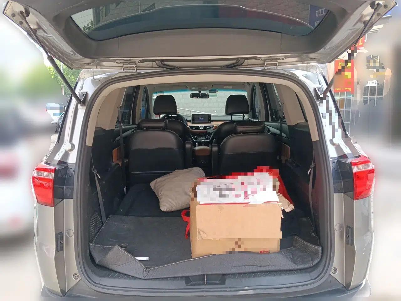 Wuling Hongguang S3 2018 1.5T Manual Luxury Model China V Standard — миниатюра 19