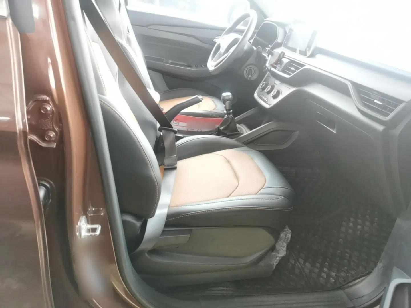 Wuling Hongguang S3 2019 1.5L Manual Comfort Model China VI Standard — миниатюра 19