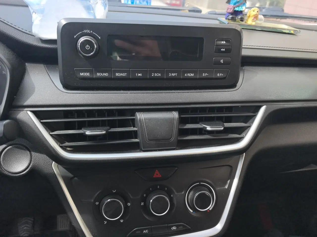 Wuling Hongguang S3 2018 1.5L Manual Standard Version China V Standard — миниатюра 10