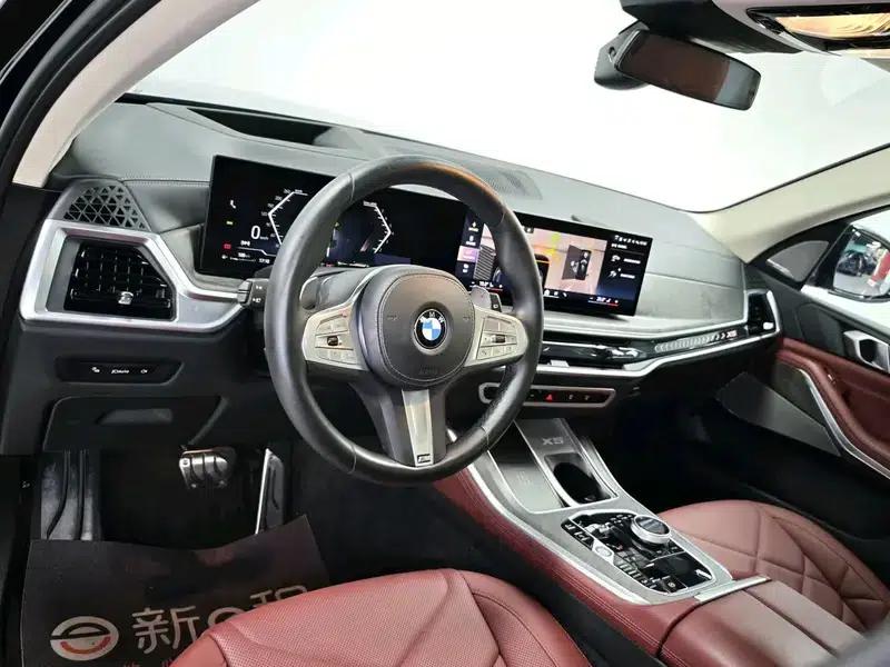 BMW X5 2025 xDrive30Li M Sport Shadow Edition — миниатюра 8