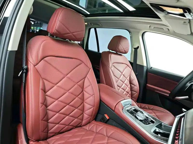 BMW X5 2025 xDrive30Li M Sport Shadow Edition — миниатюра 10