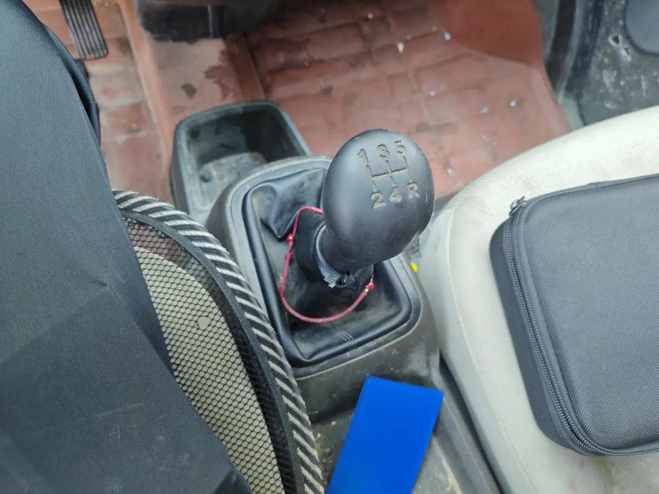 Wuling Rongguang S 2023 1.5L Basic Enclosed-Window Vehicle 2 Seats — миниатюра 14