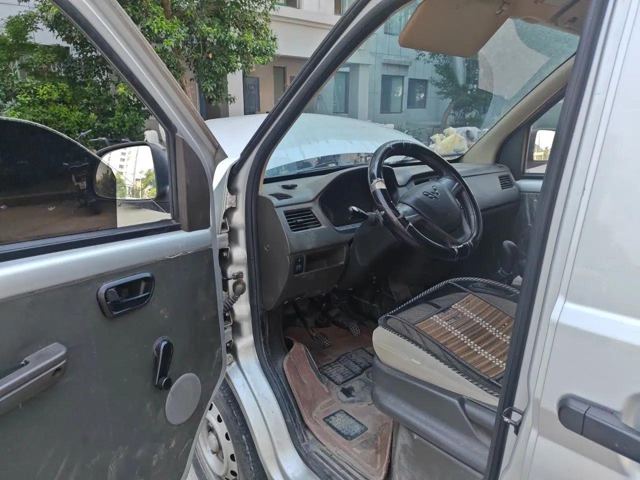 Wuling Rongguang S 2023 1.5L Basic Enclosed-Window Vehicle 2 Seats — миниатюра 16