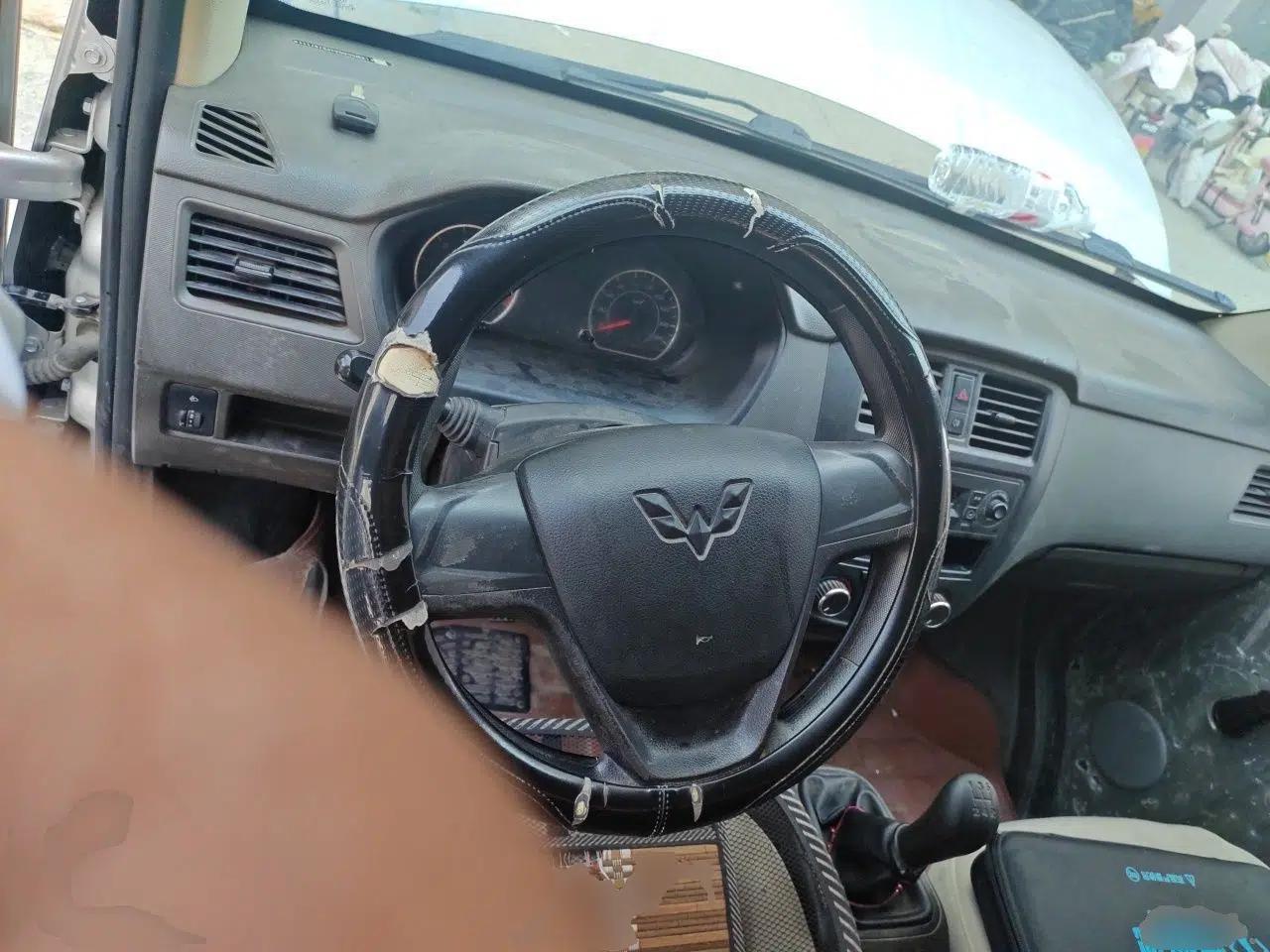 Wuling Rongguang S 2023 1.5L Basic Enclosed-Window Vehicle 2 Seats — миниатюра 10