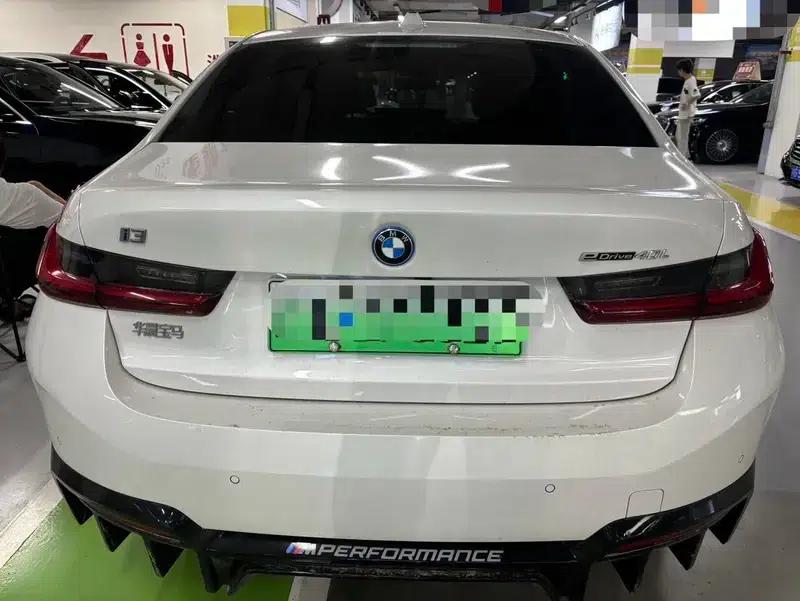 BMW i3 2025 eDrive40L Shadow Edition — миниатюра 5