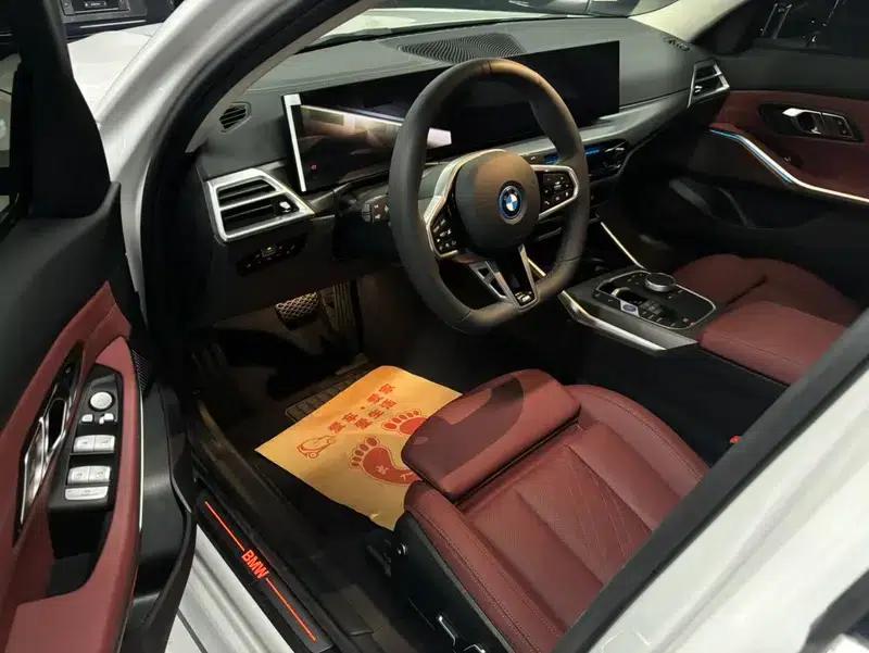 BMW i3 2025 eDrive35L — миниатюра 11