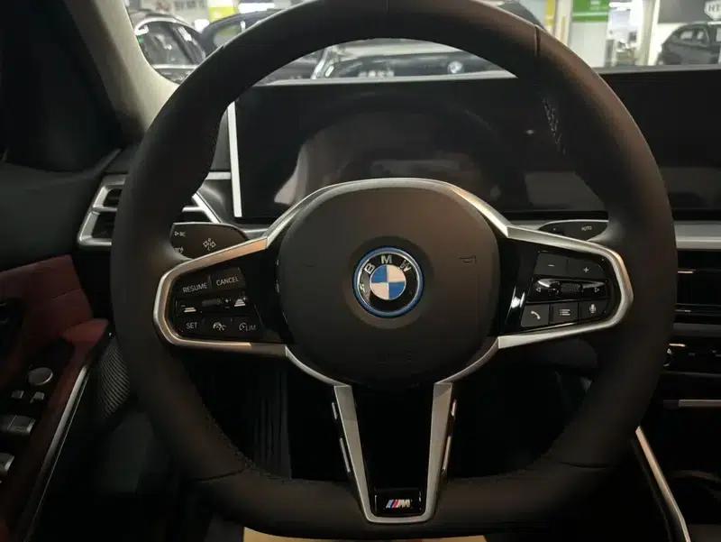 BMW i3 2025 eDrive35L — миниатюра 9