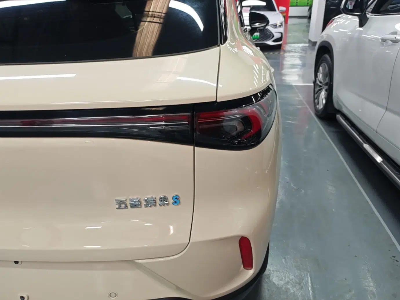 Wuling Bingo S 2025 Model 325km Deluxe Edition — миниатюра 9