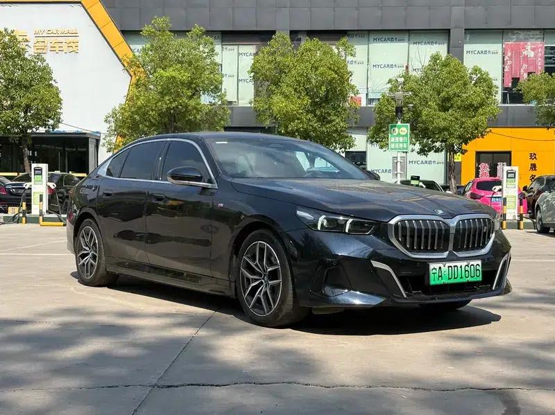 BMW i5 2024 eDrive35L Luxury Package — миниатюра 3