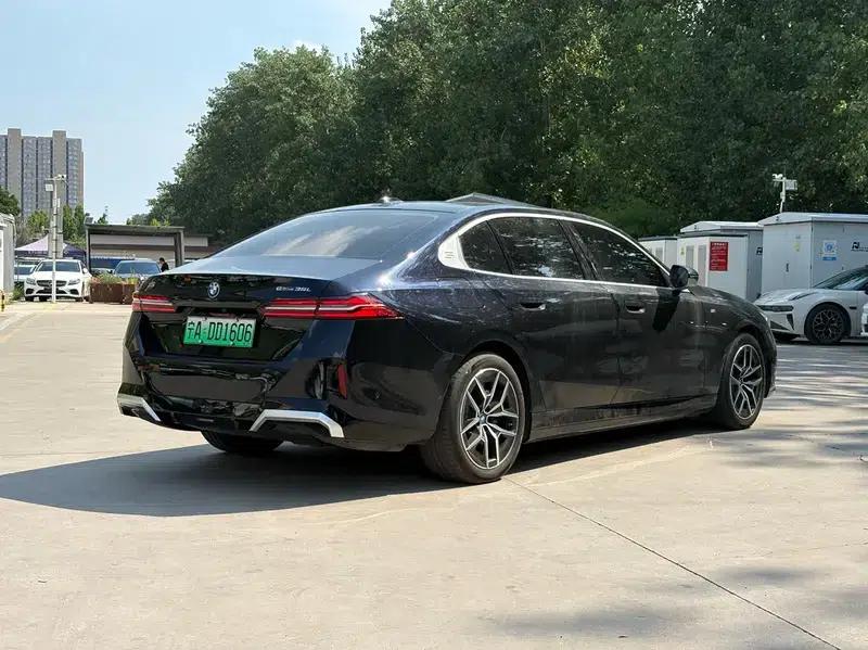 BMW i5 2024 eDrive35L Luxury Package — миниатюра 6