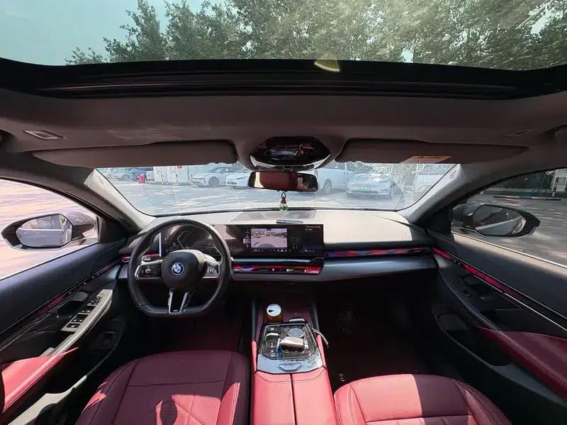 BMW i5 2024 eDrive35L Luxury Package — миниатюра 7