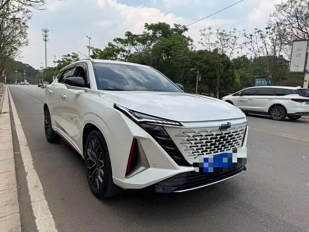 Changan Oushang Z6 2022 Blue Whale 1.5T DCT Smart Navigation Edition — миниатюра 3
