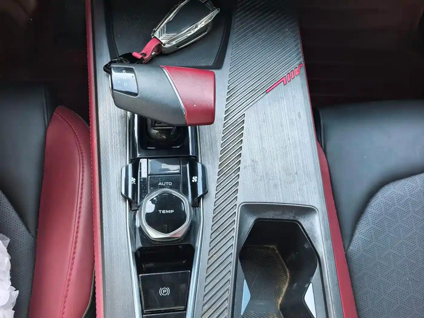 Changan Oushang Z6 2023 Blue Whale 1.5T DCT Smart Edition — миниатюра 10