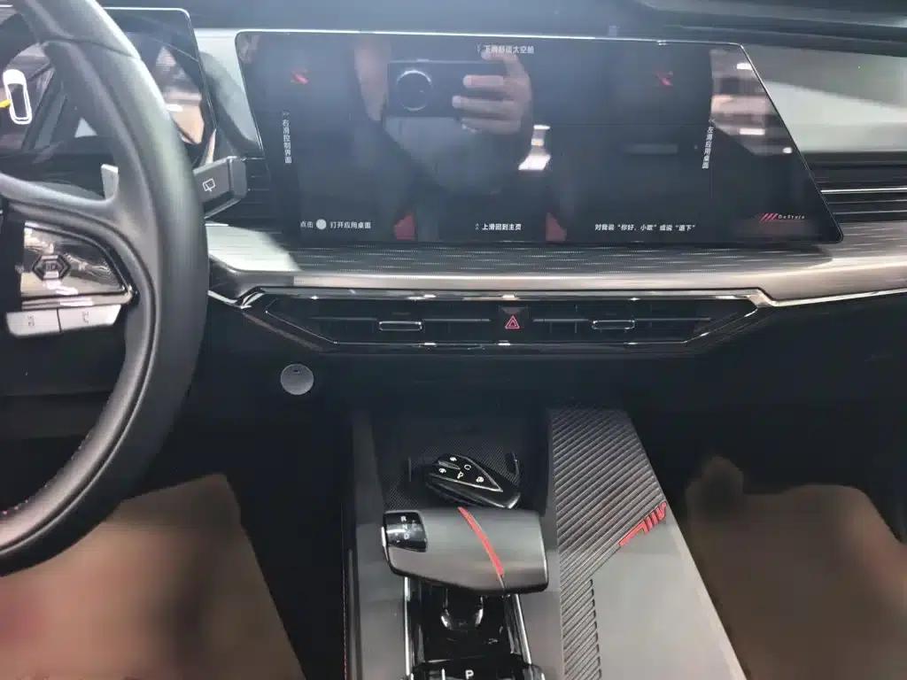 Changan Oushang Z6 2022 Blue Whale 1.5T DCT Smart Navigation Edition — миниатюра 7