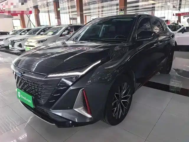 Changan Oushang Z6 2022 Blue Whale 1.5T DCT Smart Navigation Edition