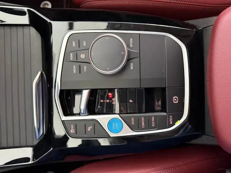 BMW iX3 2022 Leading Edition — миниатюра 12
