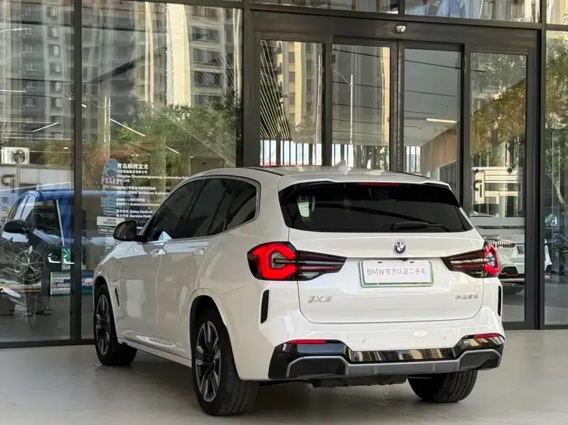 BMW iX3 2022 Leading Edition — миниатюра 5