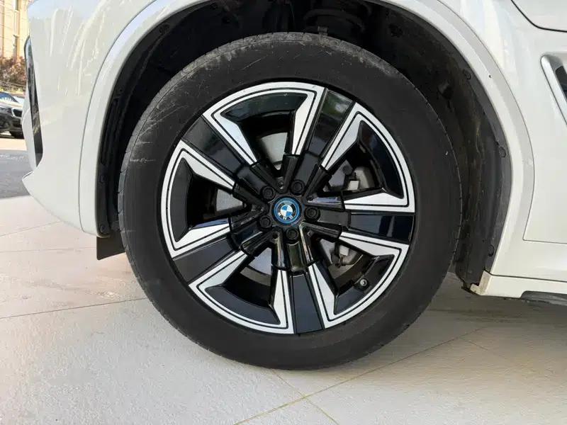BMW iX3 2022 Leading Edition — миниатюра 10