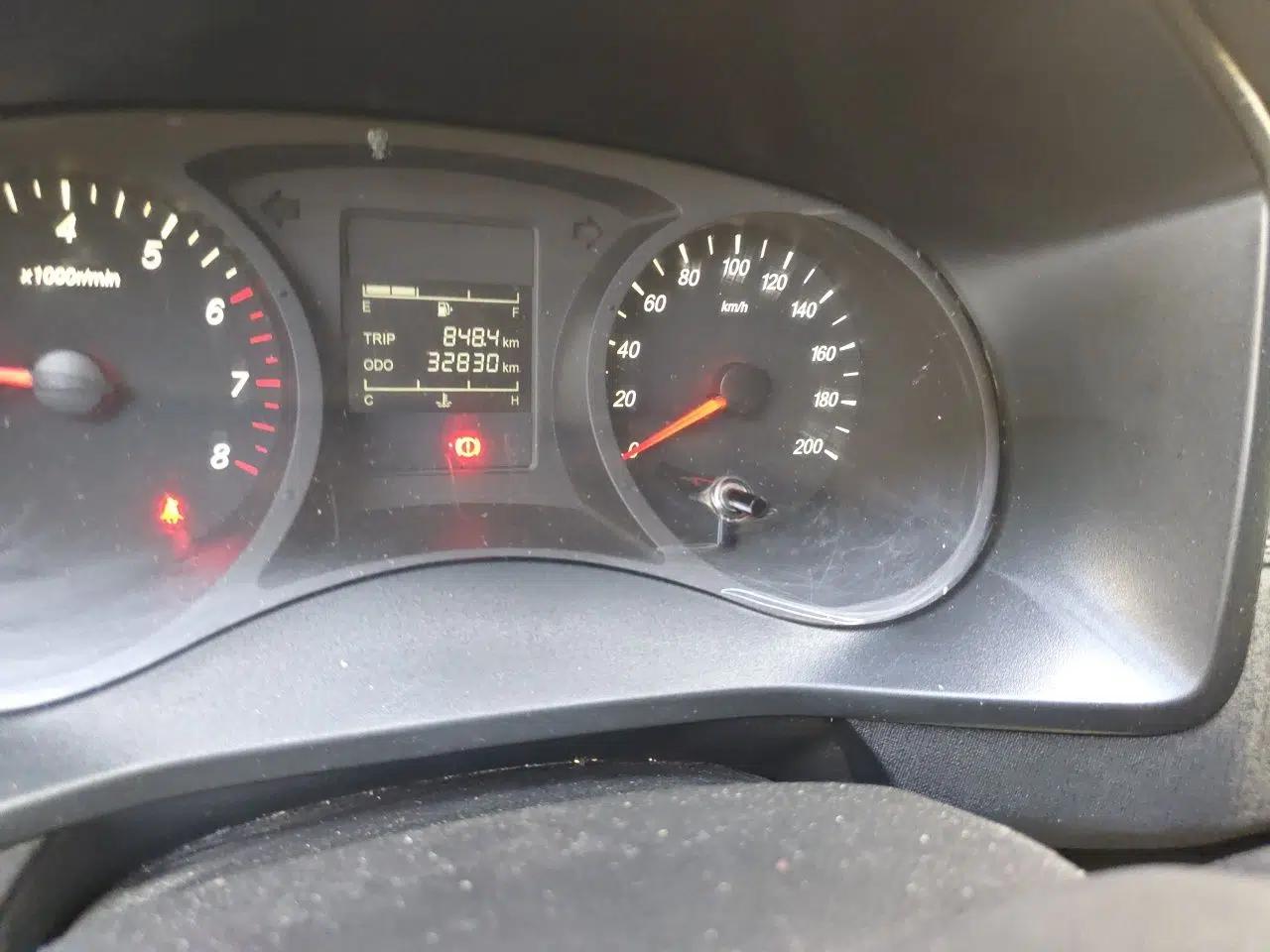Wuling Hongguang PLUS 2019 1.5T Manual Standard Edition 5 Seats — миниатюра 12
