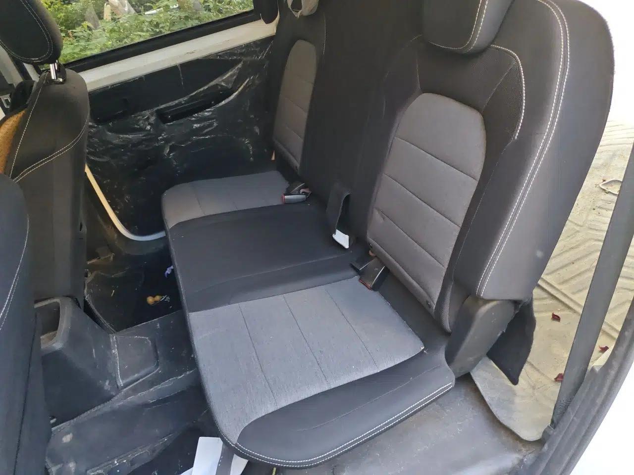 Wuling Hongguang PLUS 2019 1.5T Manual Standard Edition 5 Seats — миниатюра 17