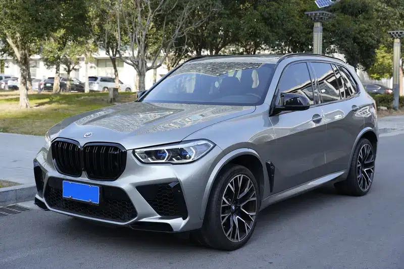 2020 BMW X5 M — миниатюра 1
