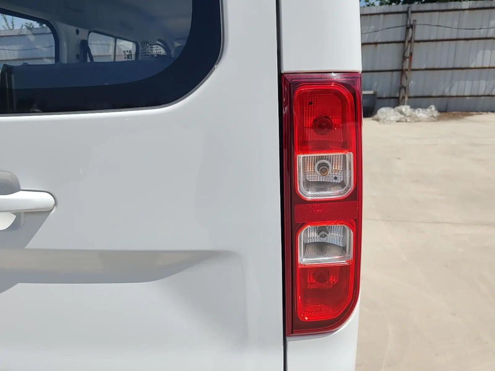 Wuling Yangguang 2024 300KM Comfort Version Passenger Van 75kW — миниатюра 9