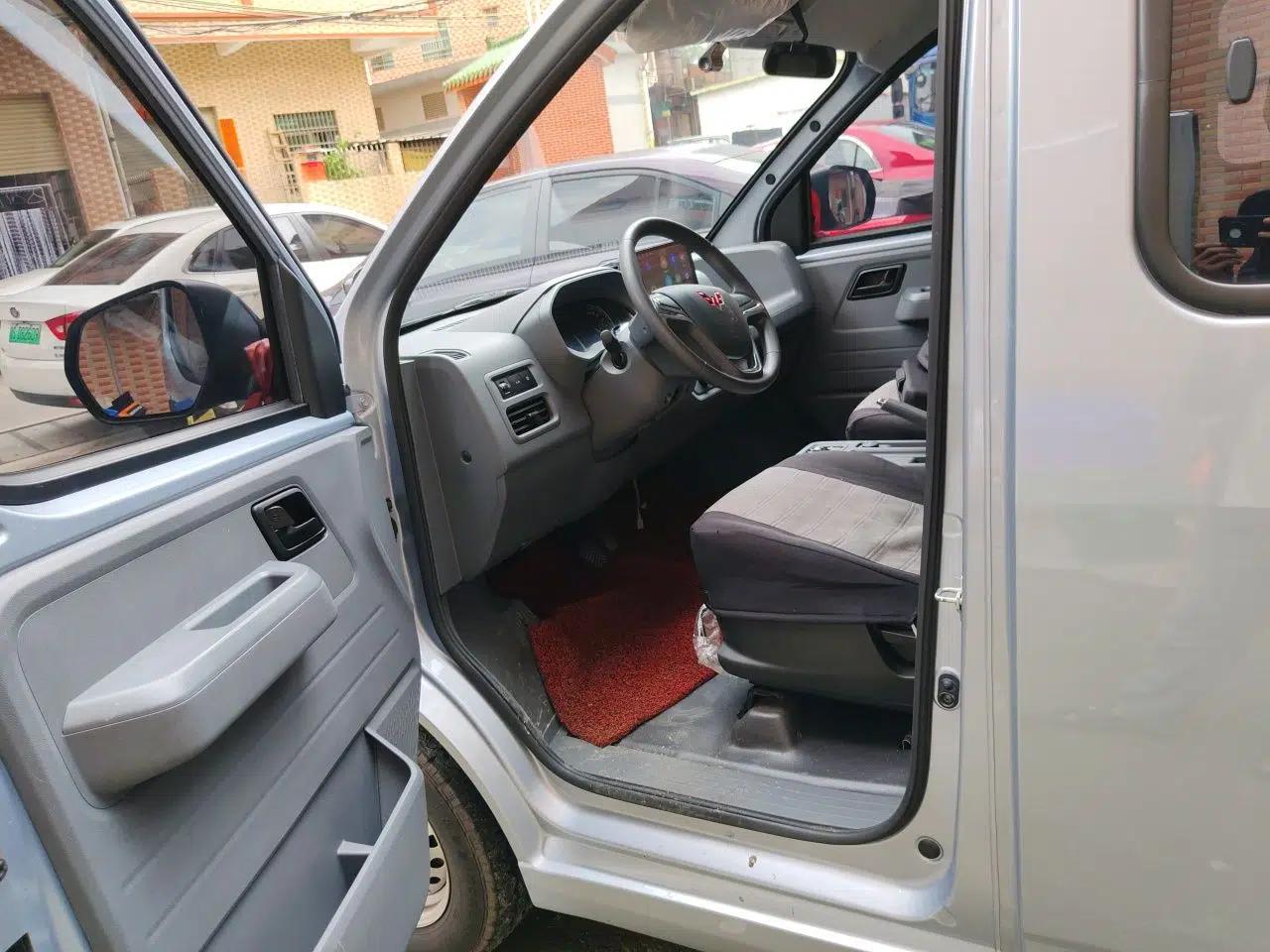 Wuling Yangguang 2025 Model 400km Bus Edition—Comfort Edition — миниатюра 16