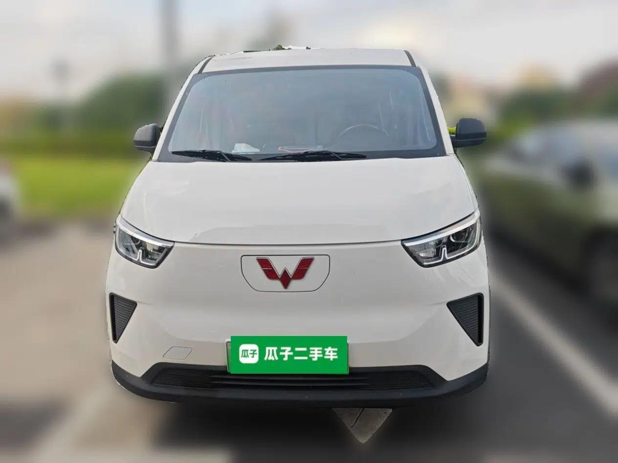 Wuling Yangguang 2024 300km Comfort-Grade Passenger Van 60kW — миниатюра 2